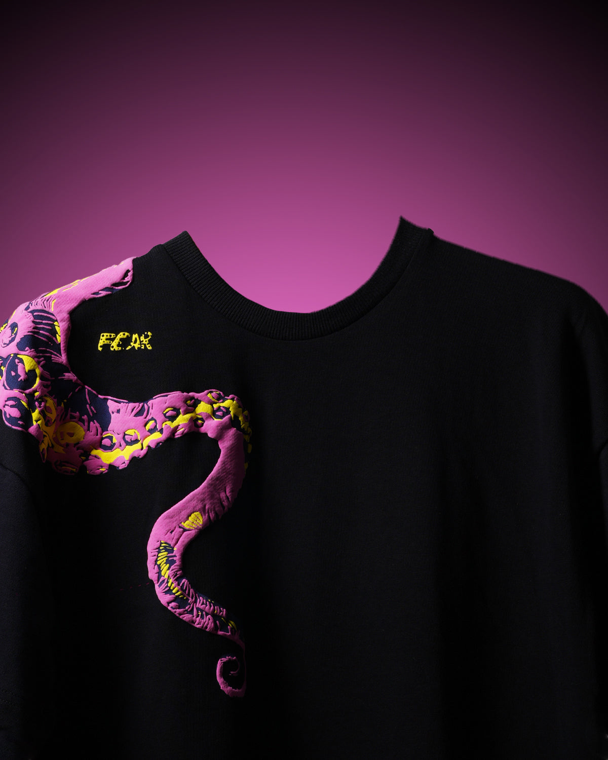 BLACK OCTOPUS T-SHIRT