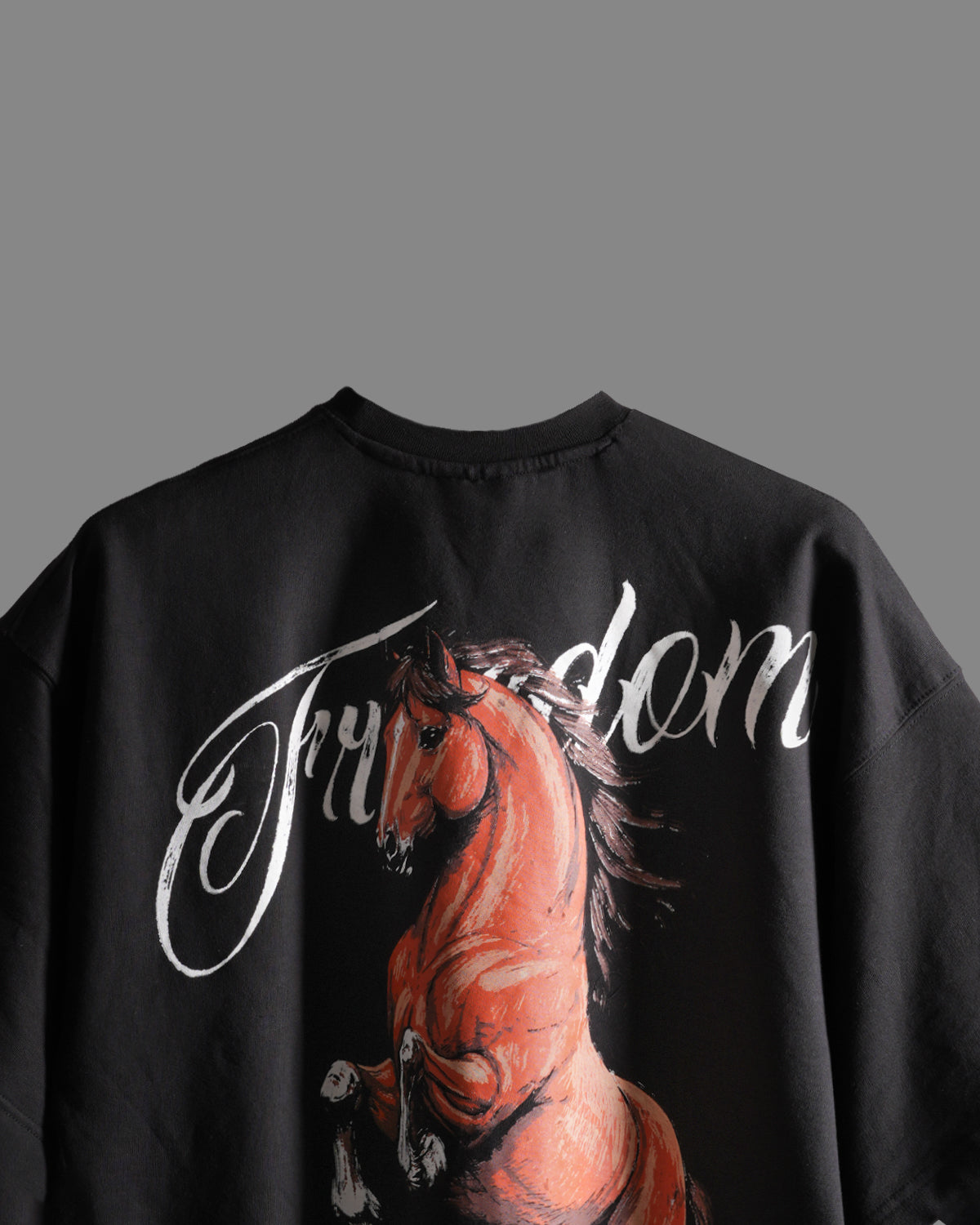 BLACK HORSE T-SHIRT
