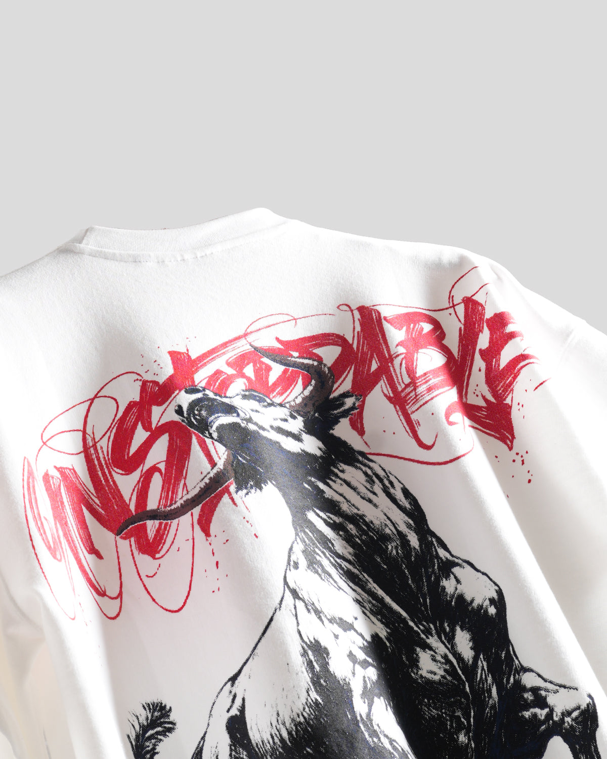 WHITE BULL T-SHIRT