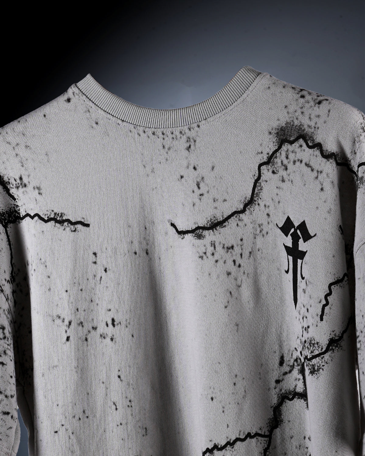 GREY CRACK OVERSIZED T-SHIRT